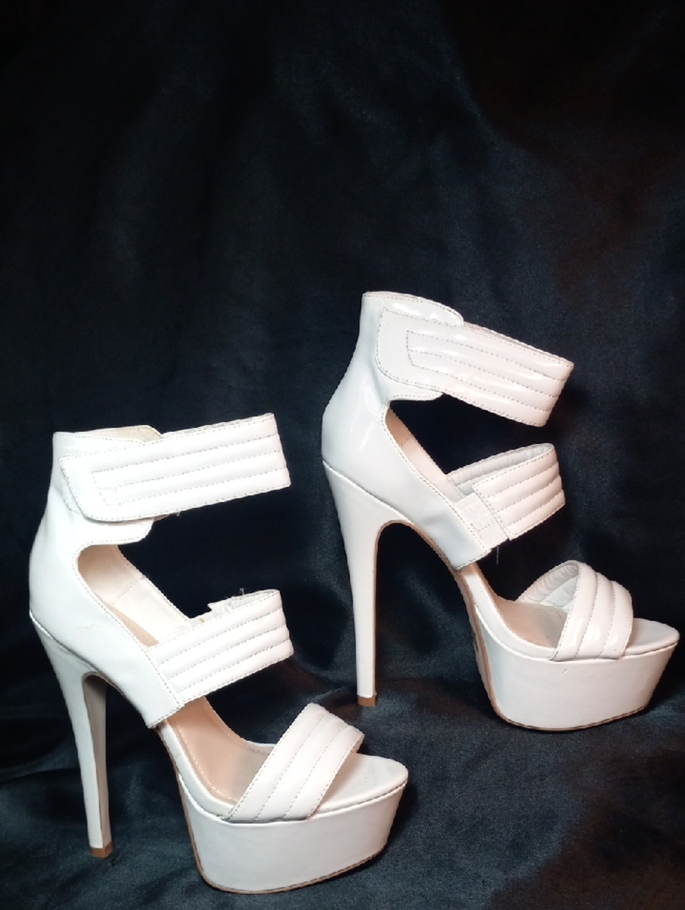 Anne Michelle White Platform Strappy High Heel Sandals